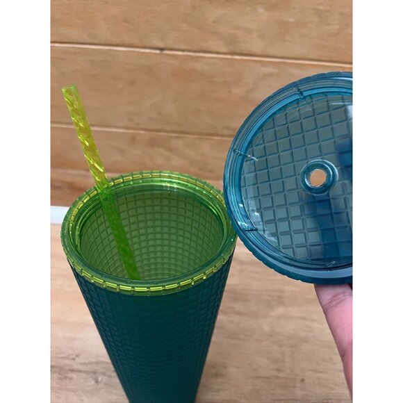 VHTF NEW 2022 Starbucks Green Soft Grid Venti Tumbler - Picture 3 of 5